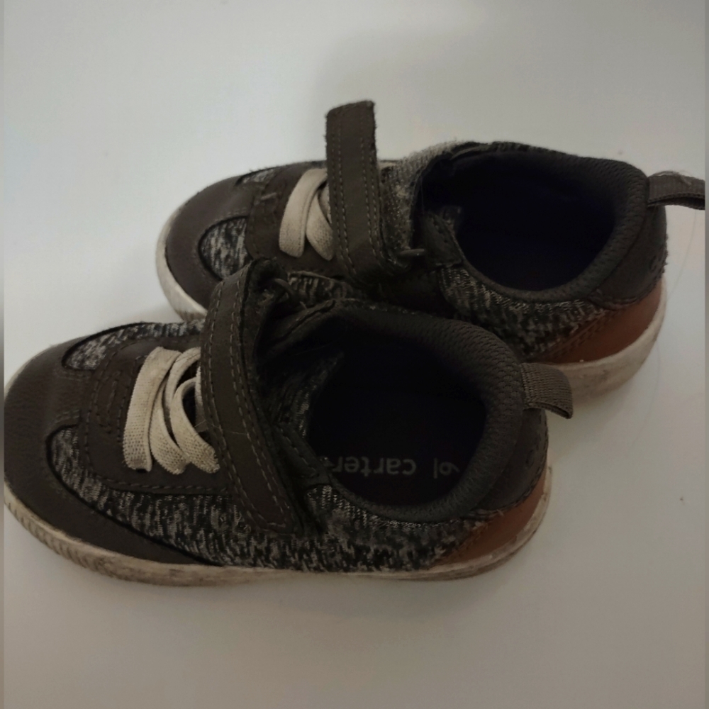 Carter's Velcro sneakers size 6